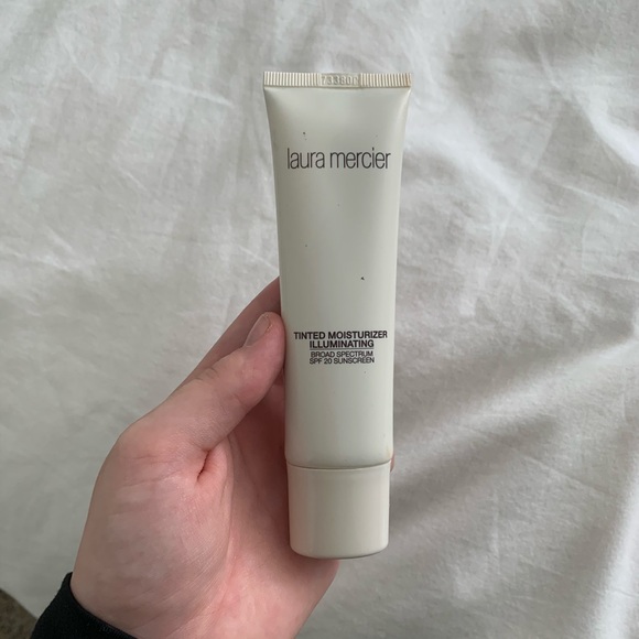 illuminating tinted moisturizer